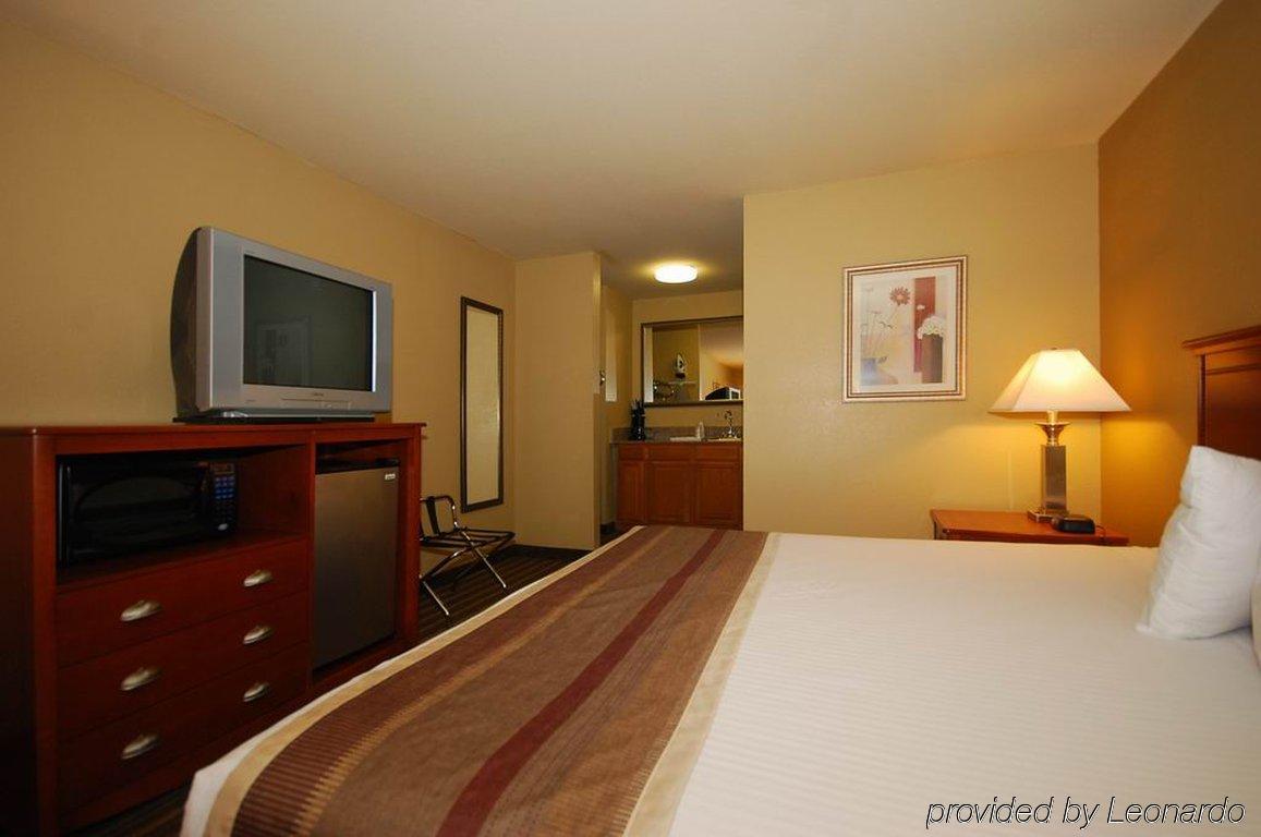 Best Western Shenandoah Inn Ньюнан Номер фото