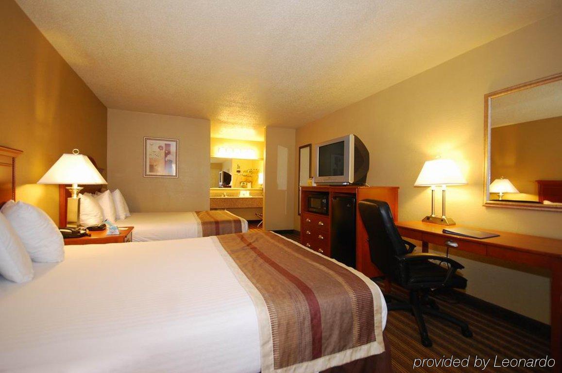 Best Western Shenandoah Inn Ньюнан Номер фото